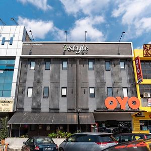 Oyo 1037 I Style Jb
